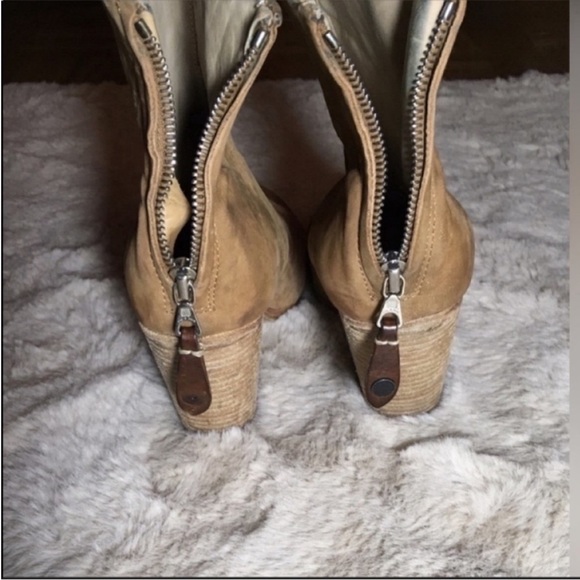 ‼️THRIFT ALERT MAKE OFFER Rag & Bone Classic Newbury Boots Ankle
Booties 9.5 - Picture 4 of 9
